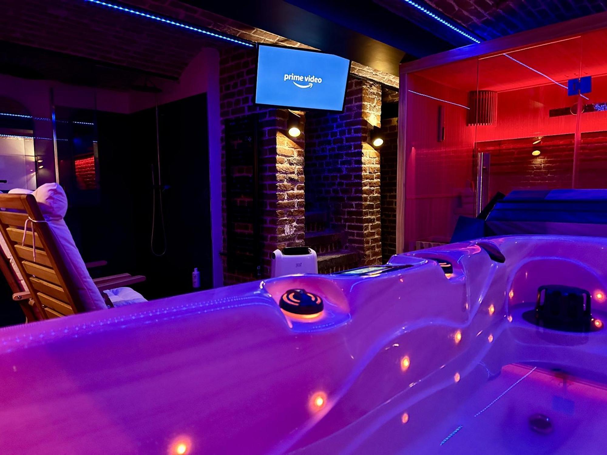 Le Bijou - Appartement, Sauna Et Jacuzzi - Lille Bagian luar foto