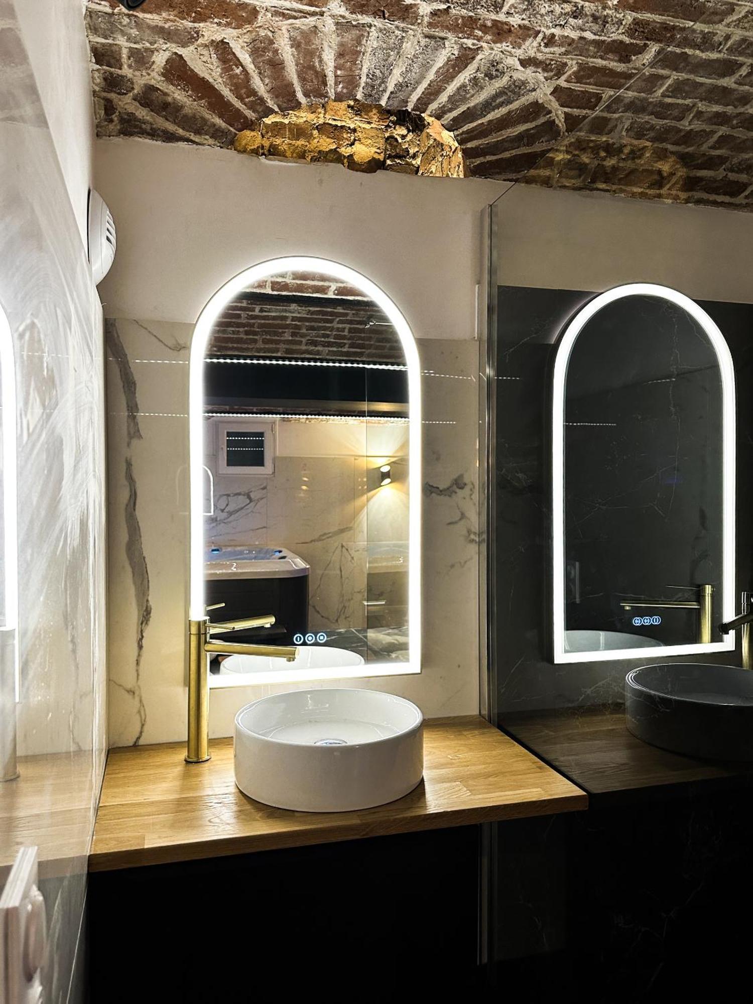 Le Bijou - Appartement, Sauna Et Jacuzzi - Lille Bagian luar foto