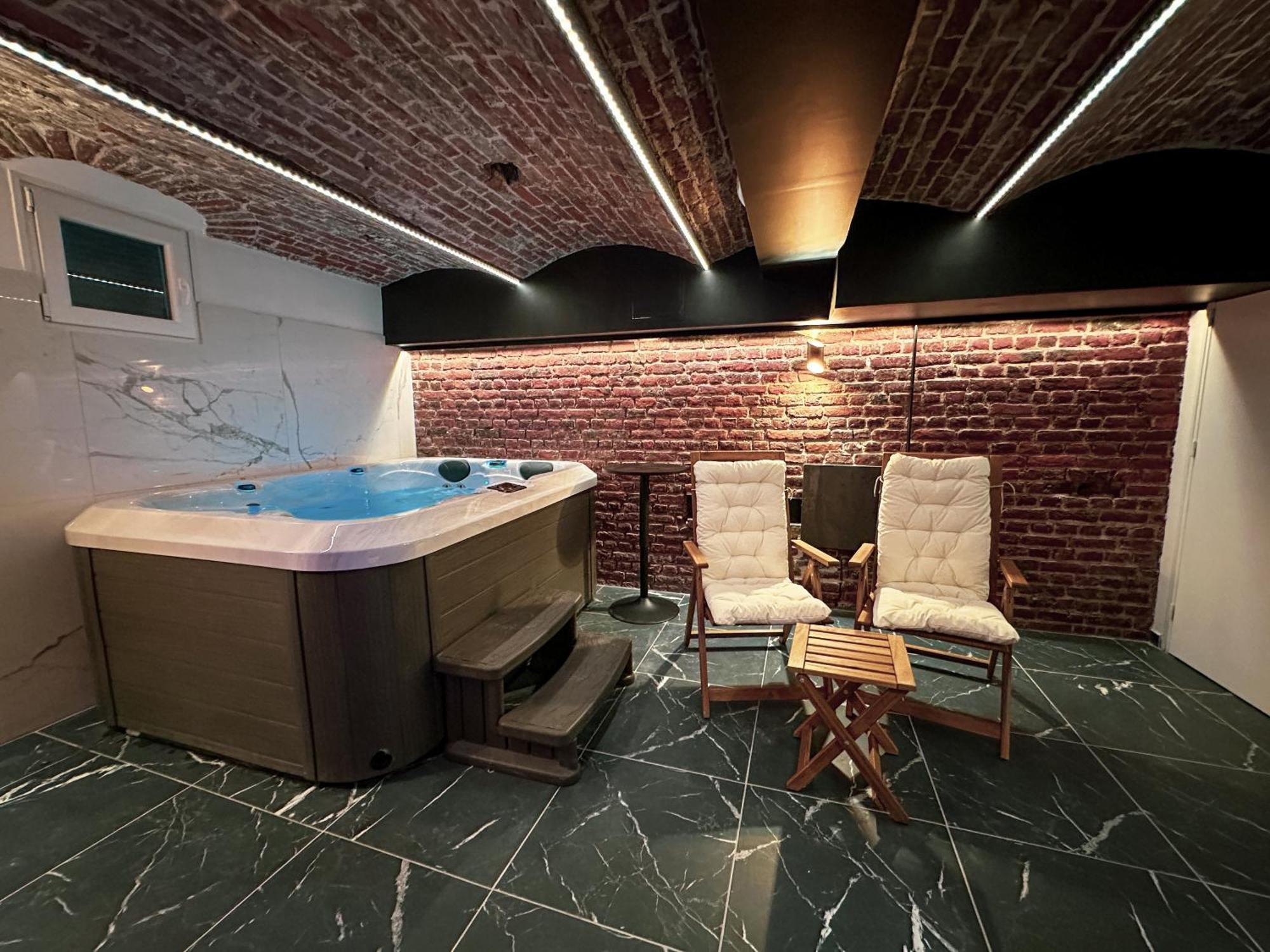 Le Bijou - Appartement, Sauna Et Jacuzzi - Lille Bagian luar foto
